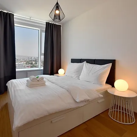Twin City Rooftop By Ambiente Apartment
